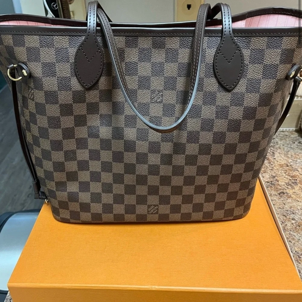 Authentic Louis Vuitton Neverfull MM damier ebene ballerina pink interior - Picture 2 of 16